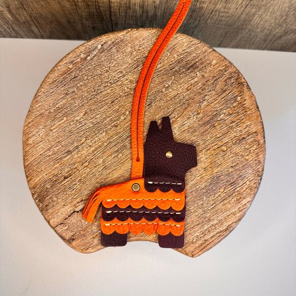 Portland Leather Pinata Tassel PLUM Pinata Bag Charm Llama NEW FAST SHIP - Picture 3 of 6